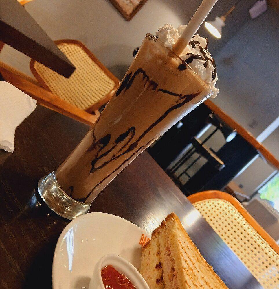 Barista Shanthipura gallery 0