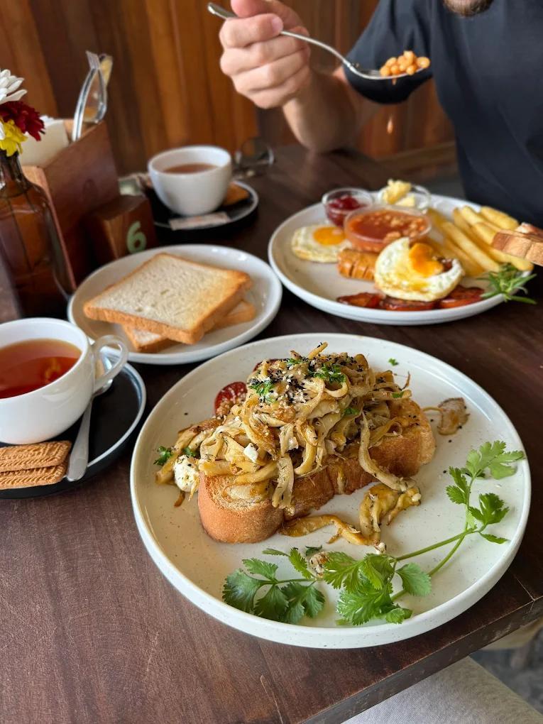 Cafe Noshers gallery 1