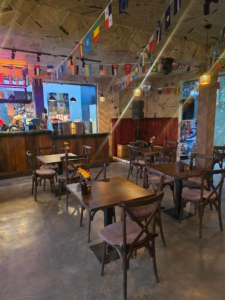 Cafe Noshers gallery 0
